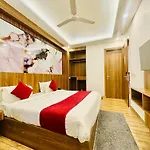 Hotel Rosewood Suites Near Delhi Airport