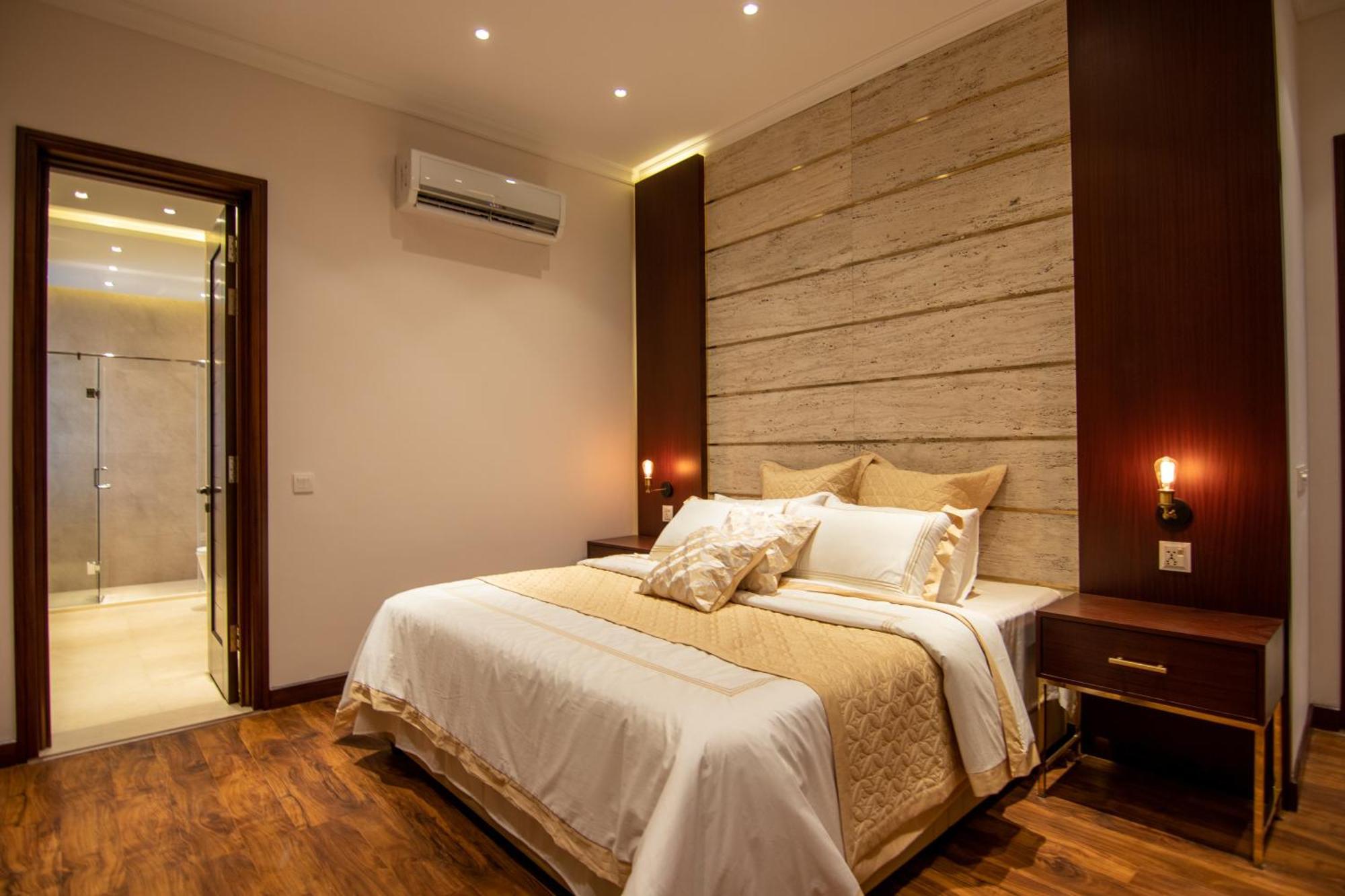 Rosewood Near Delhi Airport Hotel 4*